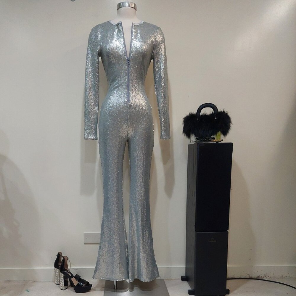 πͺ©π70s GLAM DISCO ERAππͺ© Cynthia Rowley Sequin Flared Jumpsuit in Silver - Picture 11 of 16